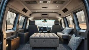 Os 6 Melhores Ottomans para Conforto em Van Life